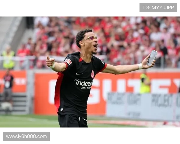 切尔西欲以8000万欧引进埃基蒂克 法兰克福开价1亿要求高