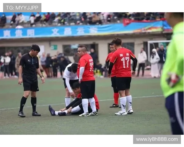 点球大战再现经典瞬间引爆全网热议瞬间刷屏体育迷纷纷热烈讨论