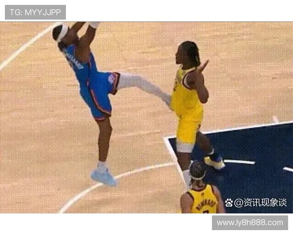 老詹边线球发球成功后迎来关键两次罚球考验 老詹边线球发球成功后迎来关键两次罚球考验