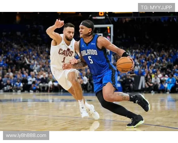 魔术主帅赞班凯罗为胜利付出一切 努力引领球队走向成功 魔术主帅赞班凯罗为胜利付出一切 努力引领球队走向成功